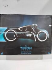 HOT TOYS MMS142 DISNEY TRON LEGACY SAM FLYNN WITH LIGHT CYCLE COLLECTIBLE FIGURE