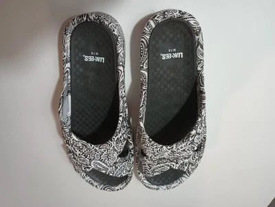 LUK-EES Women M 7-8 Black/White Paisley Pattern Criss Cross Slide Sandals - Image 1 of 4