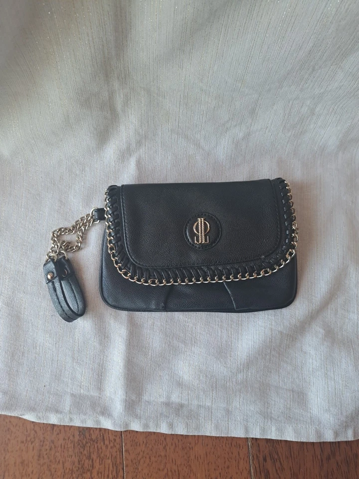 JLo Bolso de Mano de Muñeca con Bolso de Cadena Negro Foto 1 de 4