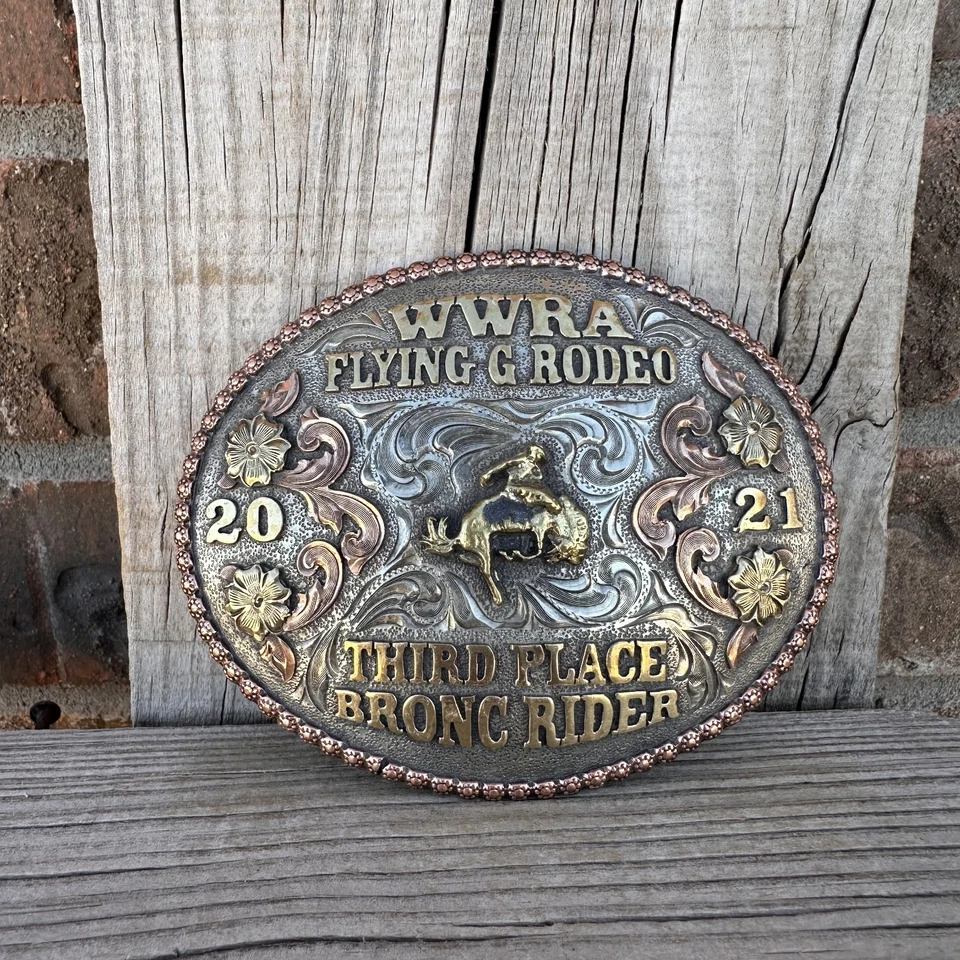 Пряжка для ремня в стиле родео Cowboy Trophy с райдером bronc - Изображение 1 из 1
