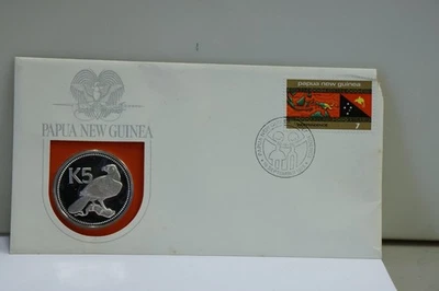 1975 Papua New Guinea 5 Kina Silver Coin Franklin Mint Proof .500 w/ Stamp - Image 1 of 3