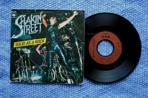 SHAKIN' STREET / SP CBS 8282 / 1980 (F) - Picture 1 of 2