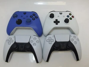 Playstation 5 PS5, Xbox One Controllers Pads x 4 - JOB LOT - *Spares/Repairs* - Picture 1 of 2