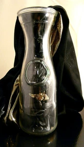1/4 LITRE (LITER IN FRENCH) WINE DECANTER GLASS EMBOSSED GRAPES ON BOTTOM CANADA - Picture 1 of 8