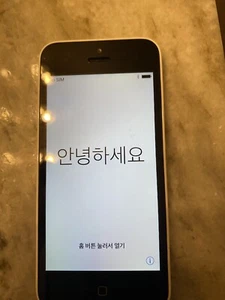 Apple iPhone 5c - 32GB - White (Unlocked) A1456 (CDMA + GSM) - Picture 1 of 4