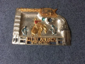 Six Shooter Vintage Souvenir Little America Wyoming Ash Tray Or Trinkets Tray. - Picture 1 of 6