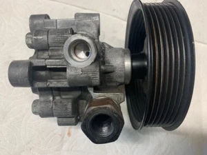 Power Steering Pump 2.4L 4 Cylinder Fits 02-09 CAMRY OEM - Imagen 1 de 3