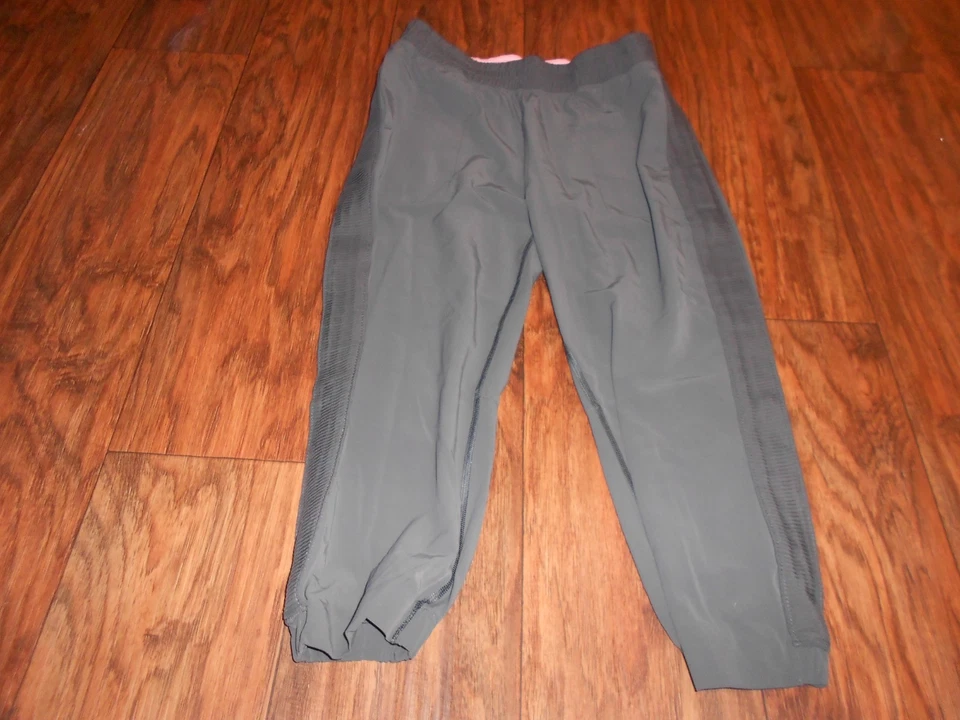 Lululemon Ivivva girls pants size 14 athletic MINT cond - Image 1 of 4