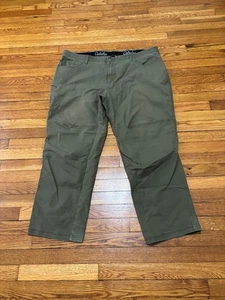 Pantalone uomo Cabelas tg 46X30 verde cotone elasticizzato twill vestibilità classica vita comoda - Foto 1 di 8