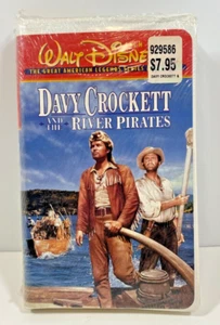 Walt Disney The Great American Legends Series Davy Crockett and the River Pirate - Picture 1 of 3
