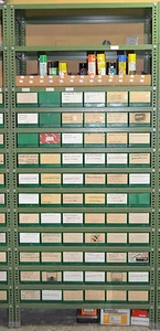 ESTANTERÍA CON CAJONES DE PLÁSTICO - Imagen 1 de 4