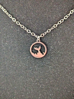 Halskette "Wal Flosse" Meerjungfrau. Silber Kette. Geschenk Freundin Süß. Trend - Bild 1 von 2