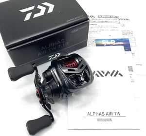 Daiwa 20 ALPHAS AIR TW 7.1R Right Handed Bait Casting Reel with Box "Near Mint+" - Picture 1 of 24