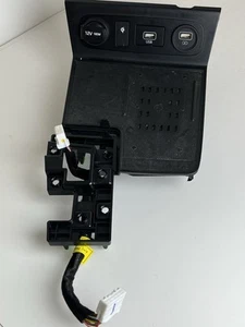 2021 HYUNDAI SONATA WIRELESS CHARGER ASSY 95560-L1100 OEM - Foto 1 di 12