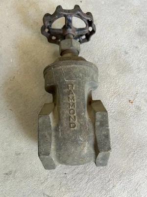 Hammond 2 1/2 Inch Brass Gate Valve - Image 1 of 4