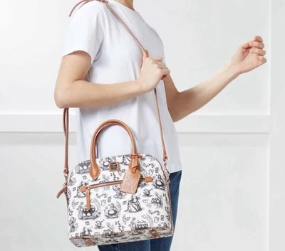Bolso de Mano Dooney & Bourke Alicia en el País de las Maravillas - Nuevo con Etiquetas Foto 1 de 4