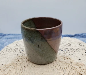 Vintage signierte Studio Kunst Keramik Tasse 1982 fasst 8 Unzen 3 x 3x 3 1/8' - Bild 1 von 5