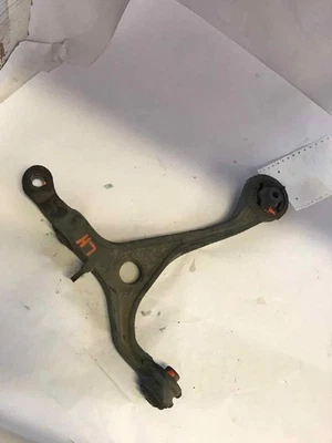 Brazo de control inferior delantero izquierdo HONDA ACUERDO 03 04 05 06 07 Foto 1 de 4