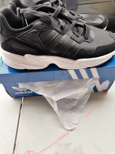 Size 10 - adidas Yung-96 Core Black - Picture 1 of 7
