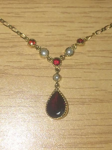 Vintage Fully Hallmarked 9ct Yellow Gold with Pearls & Garnets & Garnet Pendant - Picture 1 of 11