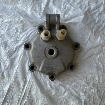Honda CR250R CR250 CR 250 1983 OEM cubierta de culata superior 12200-KA4-710 Foto 1 de 4