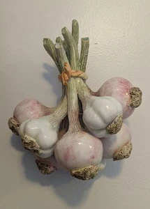 Vintage Decorative Ceramic Pink Onion And Garlic Bunch Wall Hanging Art Piece - Picture 1 of 2