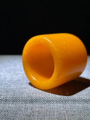 China Coleccionar Natural Antiguo Jade Anillo Pulgar Anillo Jade Natural 22mm Foto 1 de 4