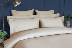 Ropa de cama Belledorm 600 hilos 100 % algodón egipcio en color topo - Imagen 1 de 5