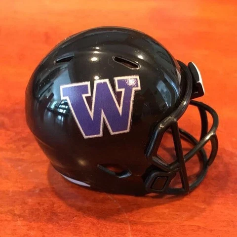 Washington Huskies black custom pocket pro helmet Pac-12 UW Cover