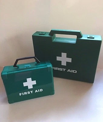 CORNISH FIRST AID 1-5 PERSONEN HSE ERSTE HILFE SET IN KLEINER GRÜNER BOX - 27 TEILE - REISE, ALLEINARBEITER