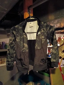 Nike Jacke Jungen 7 Große 6-7 Jahre - Bild 1 von 4