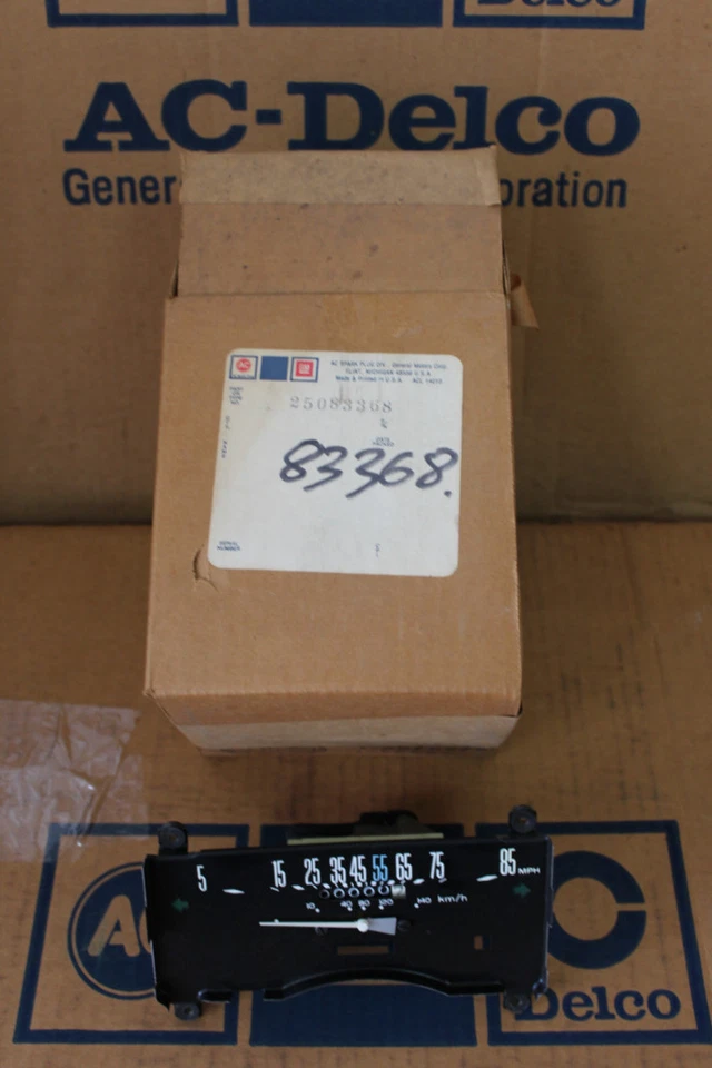 Nuevo de Lote Antiguo AcDelco GM Velocímetro Odómetro Calibre de Cluster 25083368 1986-88 Buick Century Foto 1 de 1
