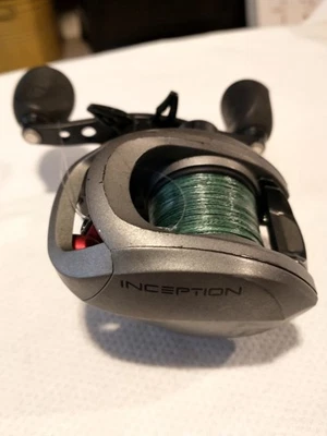 Carrete de baitcasting mano derecha 13Fishing Inception 6,6:1 excelente estado  Foto 1 de 4