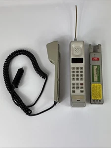 Vintage Motorola DynaTAC Brick cell Phone - Powers On! Prop US West Cellular  - Picture 1 of 21