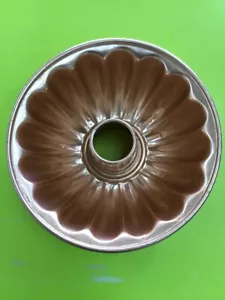 VINTAGE Anodised Aluminium Jelly Mould or Cake Tin - Peach Pink - Bild 1 von 4