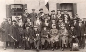Kommunale Blaskapelle Denain Echtfoto Postkarte 1935' - Bild 1 von 4