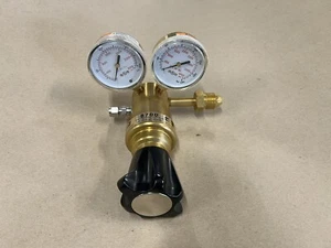 Harris 8700 High Pressure Gas Regulator AR/HE/N2 - Picture 1 of 6