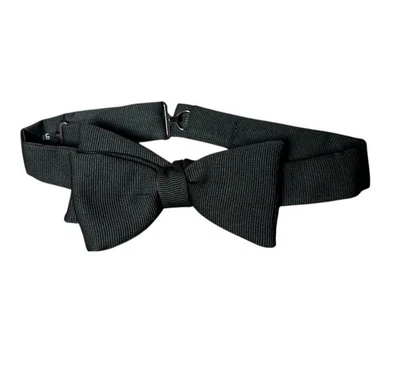 De colección Bergdorf Goodman Hombres Cuello Pajarita Negra Ropa Formal Elegante Retro Foto 1 de 4