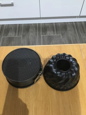 KAISER Springform , Backform  Kuchenform Gugelhupf, schwarz silber  Set - Bild 1 von 4