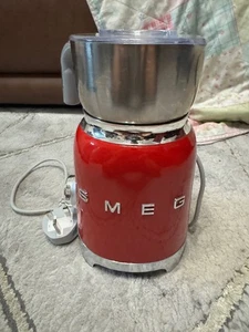 Smeg MFF11RDUK 50’s Retro Style Milchaufschäumer, rot, gebraucht - Bild 1 von 11