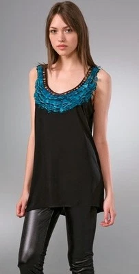 Camiseta sin mangas DVF Diane Von Furstenberg MARKETTA pluma tachonada negra M $198 Foto 1 de 4