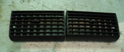 1993-1998 LINCOLN MARK VIII  One Pair of INNER Dash Vents in BLACK--Unbroken! - Image 1 of 4