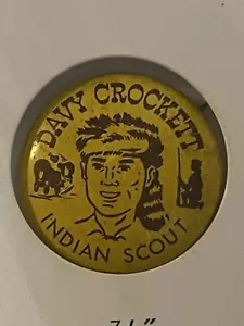 Prendedor Davy Crockett Indian Scout Vintage Circa 1950s Botón Litografía Álamo Texas 20 mm - Imagen 1 de 10