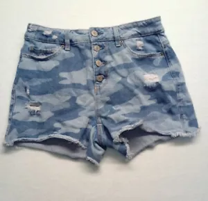 Time & Tru Damen 6 hoch geschnittene blaue Tarnmuster Denim abgenutzt Knopfleiste Booty Shorts - Bild 1 von 10