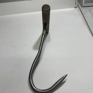 VINTAGE WOOD HANDLED MEAT, FISH, HAY, ICE, HOOK - Picture 1 of 4
