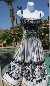 Neiman Marcus smocked dress sundress S 30/38" bust cotton black white floral - Picture 1 of 2
