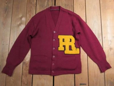 Suéter Tejido Coctelera Universitaria Lana Borgoña Años 50 De Colección Parche RL León Rojo, PA Foto 1 de 4