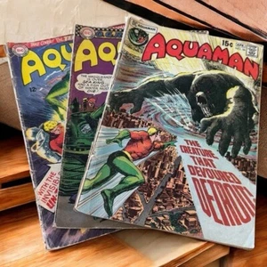 Lote de (3) Colección de Cómics Aquaman Vintage ESTADO USADO - Imagen 1 de 8