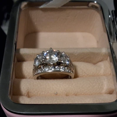 sterling silver 5 carat cubic zirconia wedding ring - Image 1 of 4