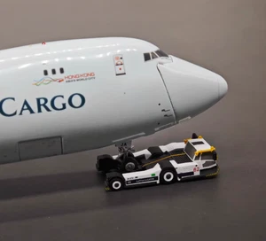 1/200 Airport towbarless-tractor AST-2 PX PHOENIX Finished printed 3D Model - Picture 1 of 14